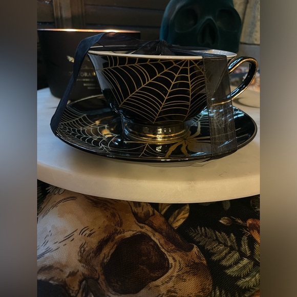 PARK CHATEAU NWOT Spider & Web Teacup And Saucer Set Black And White W/Gold Trim - Picture 4 of 10